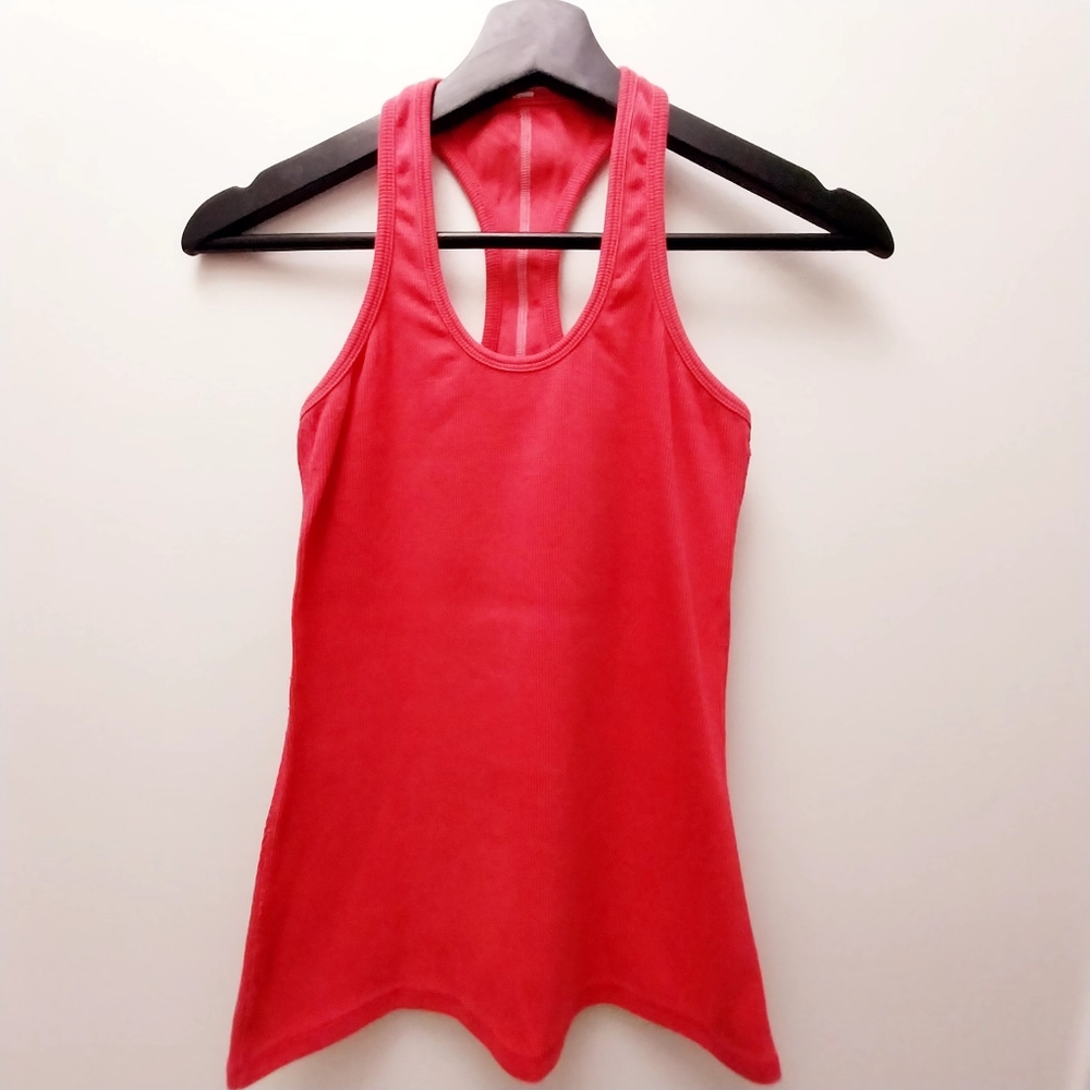 Lululemon Fitness tank top sz small-medium Orange in color